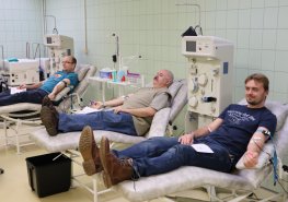 Kdo miluje, daruje krev