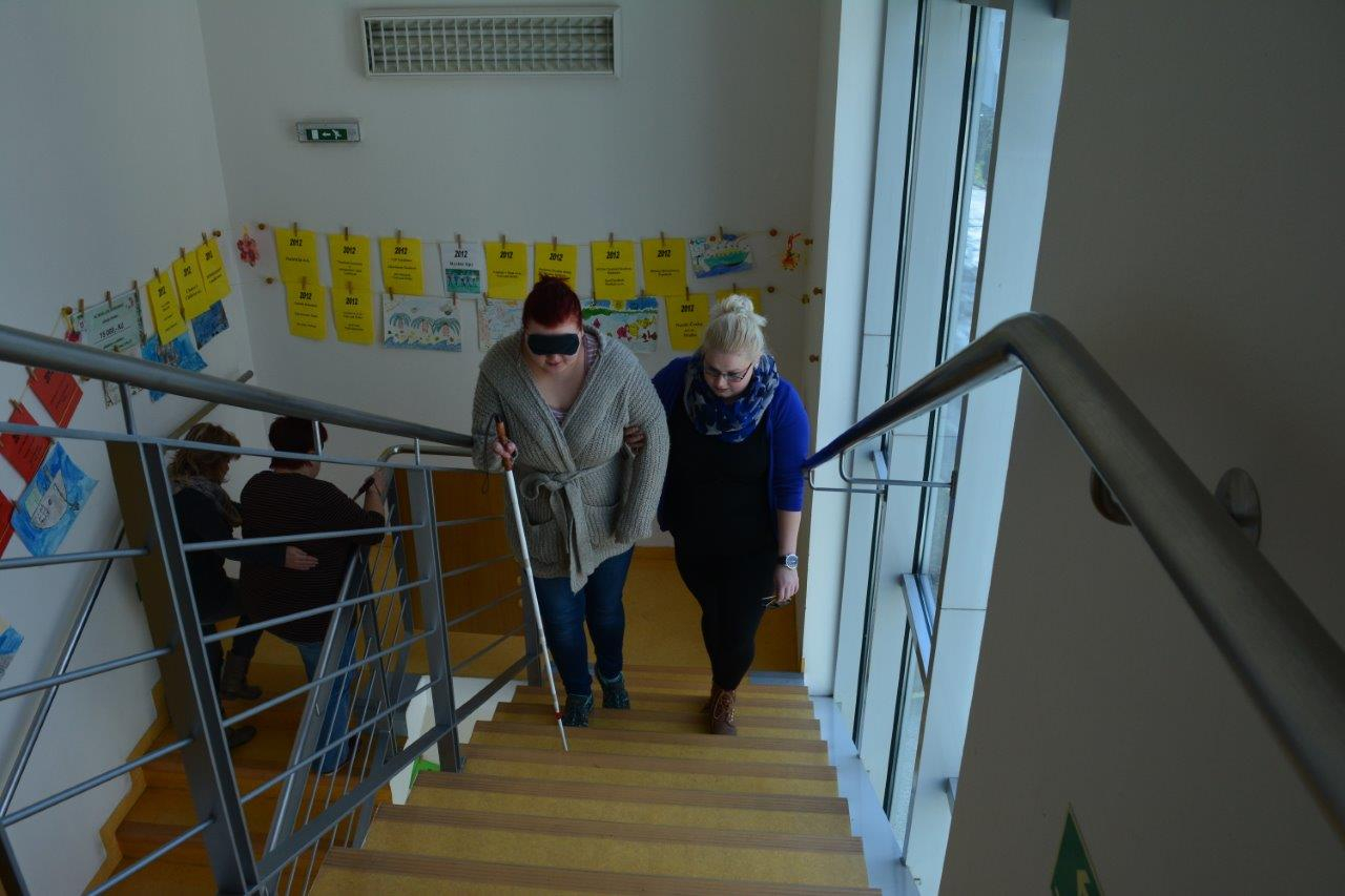 Zdravotníci se učí komunikovat s nevidomými