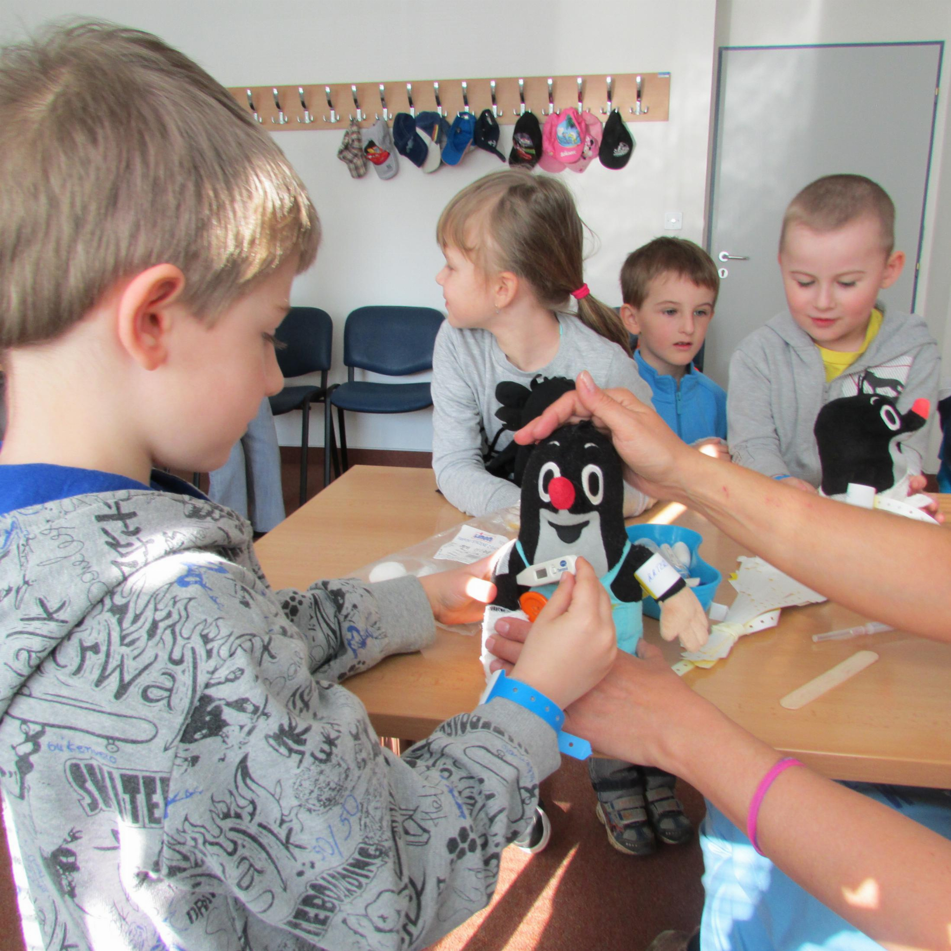 Děti z mateřinek jsou z „plyšáčkování“ nadšené